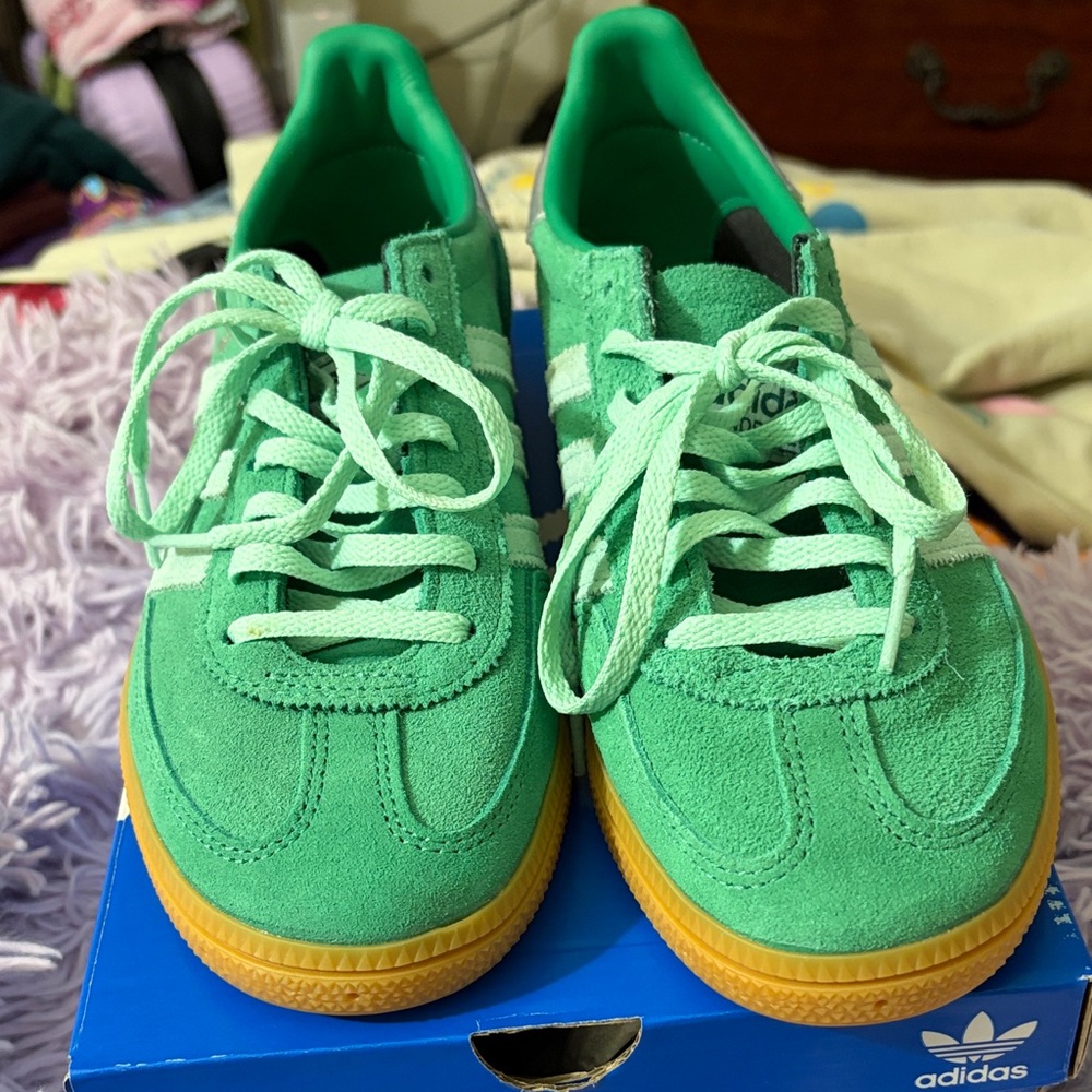 Adidas Spezia Green Sneakers with Stripes - Picture 2 of 7